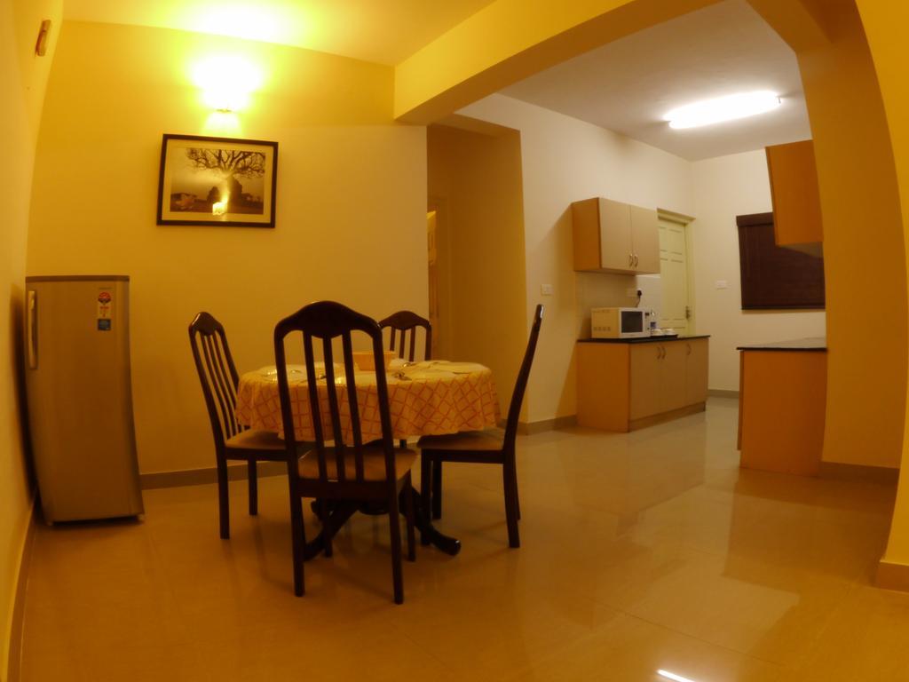 Maple Suites, Serviced Apartments Бангалор Экстерьер фото