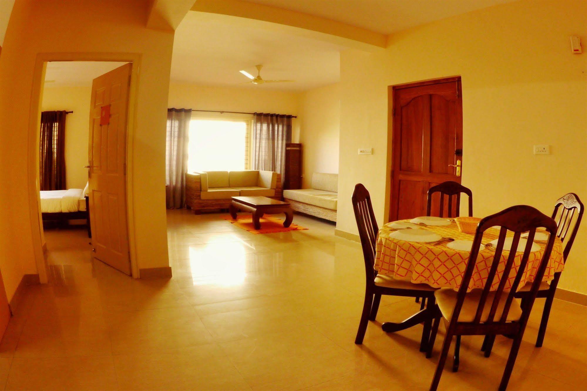 Maple Suites, Serviced Apartments Бангалор Экстерьер фото