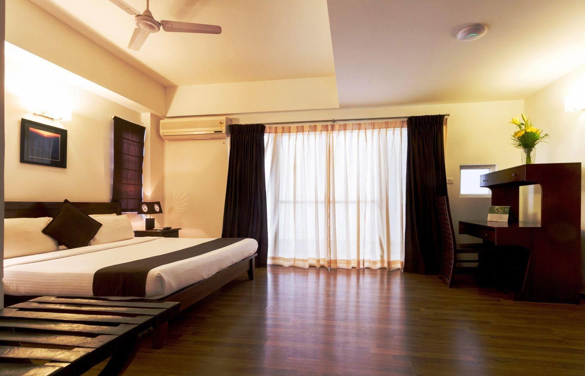 Maple Suites, Serviced Apartments Бангалор Экстерьер фото
